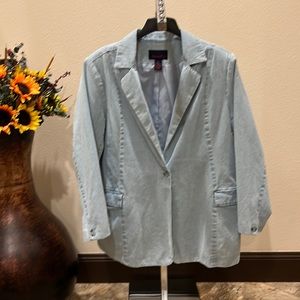 **. NWOT, “Denim & Co” Size 1X, Blazer/Jacket. Color-Bleached Denim.